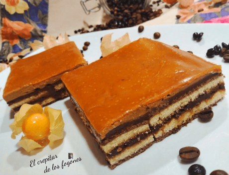 PASTEL DE MOKA, CHOCOLATE Y GELATINA DE PHYSALIS