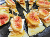 Canapés higos, quesos miel flores