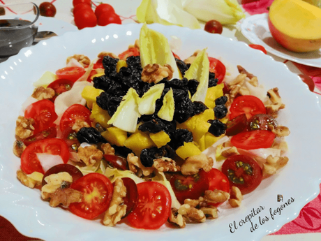 ENSALADA DE ENDIVIAS Y FRUTOS CON SALSA AGRIDULCE