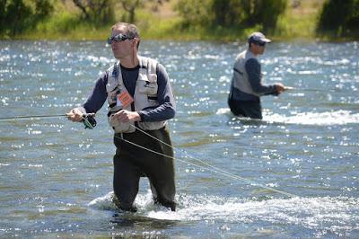 Presentan estudio sobre el impacto socioeconómico de la pesca en Bariloche