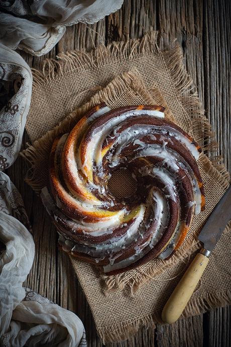 Bundt cake de naranja y chocolate