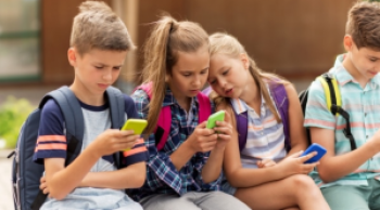 Niños y redes sociales: ¿una mezcla explosiva?