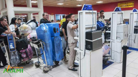 Aduana de Cuba emite aclaraciones con respecto a los equipajes de los pasajeros