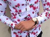 Usar camisas estampadas