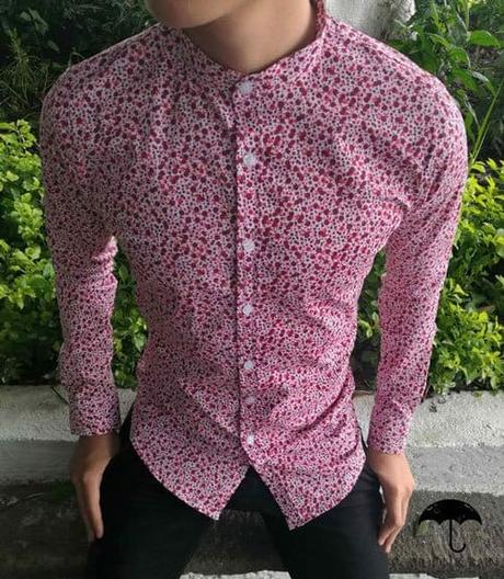 Usar camisas estampadas Usar camisas estampadas