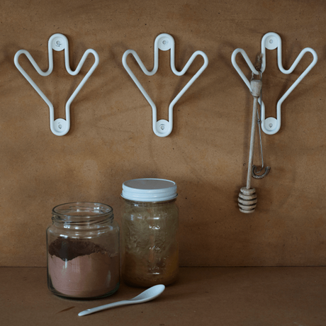 Percheros, colgadores y estantes Maze – diseño sueco