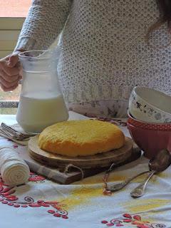 Pan de maíz o mămăligă (polenta)