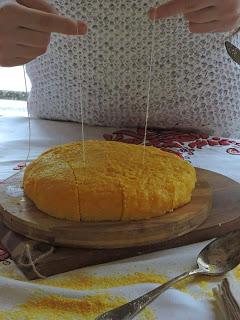 Pan de maíz o mămăligă (polenta)