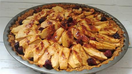 Tarta de manzana con arándanos