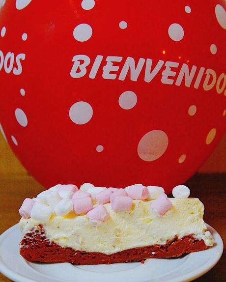 RED VELVET CON MOUSSE DE CHOCOLATE BLANCO RED VELVET CON MOUSSE DE CHOCOLATE BLANCO