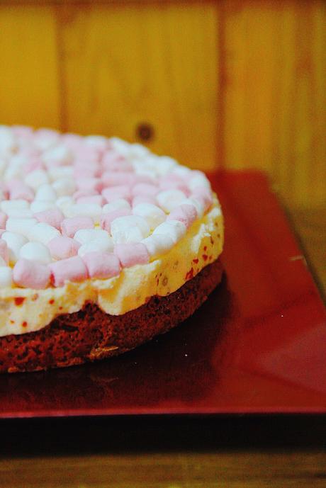 RED VELVET CON MOUSSE DE CHOCOLATE BLANCO RED VELVET CON MOUSSE DE CHOCOLATE BLANCO