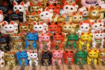 Maneki Neko japonés, tipos, colores y significado Maneki Neko japonés, tipos, colores y significado