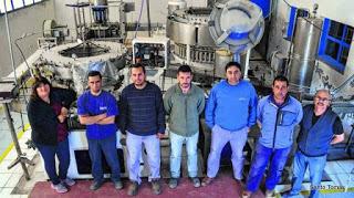 Reactivan la embotelladora de agua en el paraje Santo Tomás