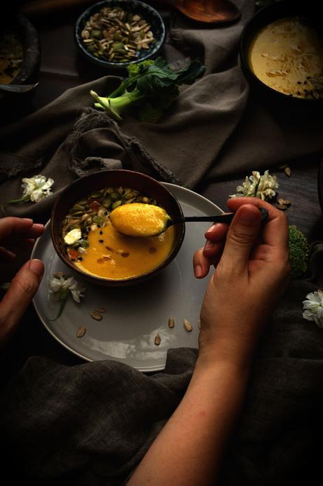 Crema de brocoli y batata con cúrcuma y jengibre {ponle color y sabor al otoño}