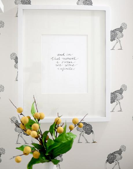 Antes y después de un aseo con papel pintado