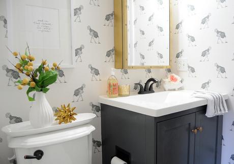 Antes y después de un aseo con papel pintado