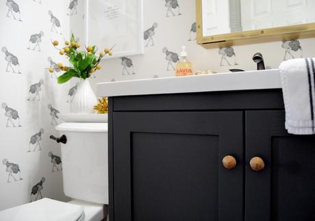 Antes y después de un aseo con papel pintado