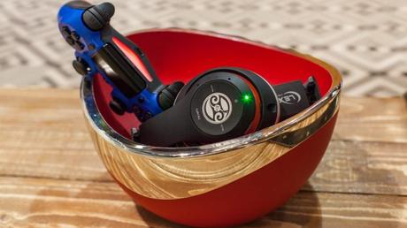 Deje su dispositivo donde normalmente lo hace y Humavox lo cargará allí. Cortesía. La israelí Humavox quiere convertir un maletín o una mochila, por ejemplo, en un cargador.