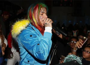 ¿seguidores Del Rapero Tekashi 6Ix9Ine Lo Defiendes A Pesar De Ser Un Delincuente?