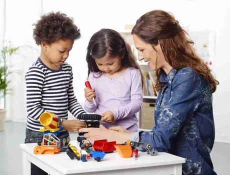 Beneficios del juego en familia con Lego Education