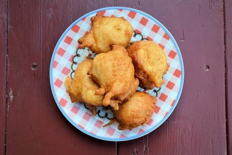 Pasteles o buñuelos de bacalao