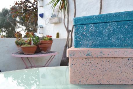 DIY CAJAS DE MADERA PINTADAS CON LA TÉCNICA DE SPLATTER - FLEUR PAINT