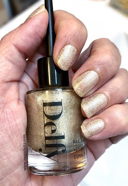 Brilla Esta Navidad con el Nuevo Highlighter de Delfy Make Up