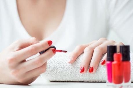Hacer que el esmalte de uñas dure más: ¡10 tips!