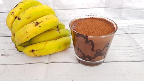 Smoothie Frappuccino de plátano, café y chocolate