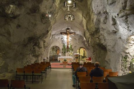 La Iglesia de la Cueva La Iglesia de la Cueva