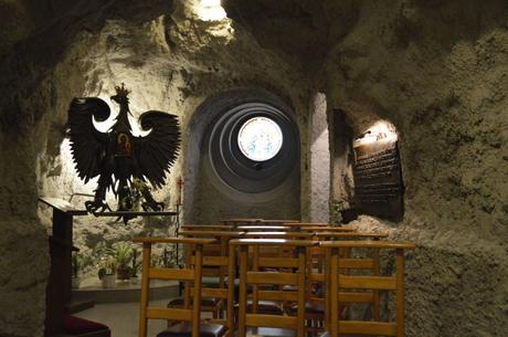 La Iglesia de la Cueva La Iglesia de la Cueva