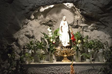 La Iglesia de la Cueva La Iglesia de la Cueva