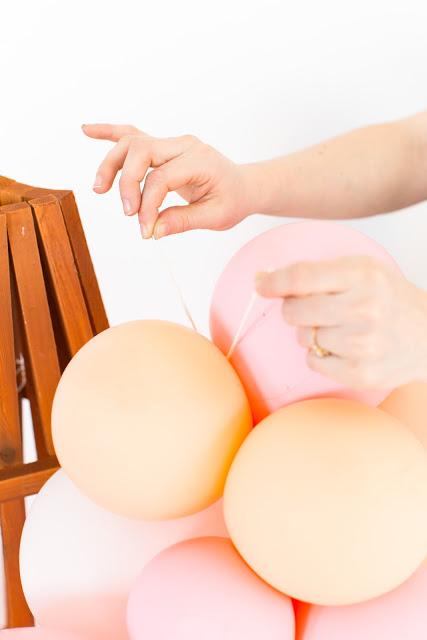 DIY: Arbol de Navidad con globos. Cómo se hace