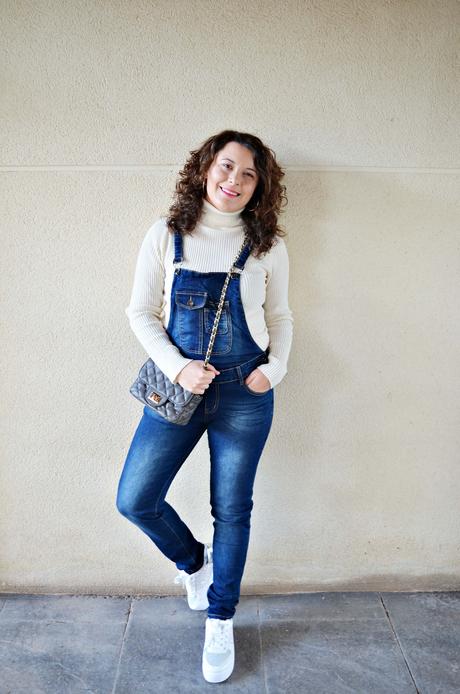 Regresa el peto denim