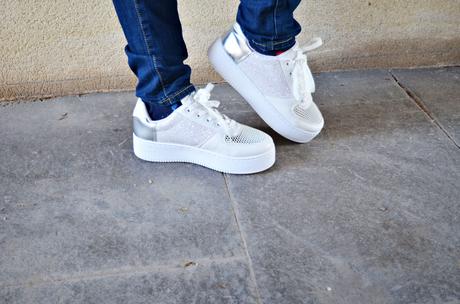 Regresa el peto denim