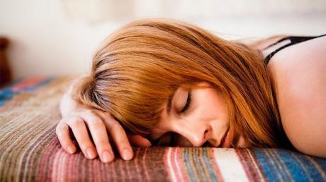 4 razones por las que sientes debilidad después de un movimiento intestinal