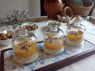 CREMA OTOÑAL DE CALABAZA, COCO Y SETAS CON JAMÓN IBÉRICO Y ACEITUNAS ALOREÑAS DE MALAGA (RECETA DEL CHEF SERGIO GARRIDO)