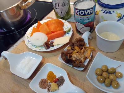 CREMA OTOÑAL DE CALABAZA, COCO Y SETAS CON JAMÓN IBÉRICO Y ACEITUNAS ALOREÑAS DE MALAGA (RECETA DEL CHEF SERGIO GARRIDO)