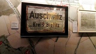 VISITA A LA EXPOSICIÓN AUSCHWITZ