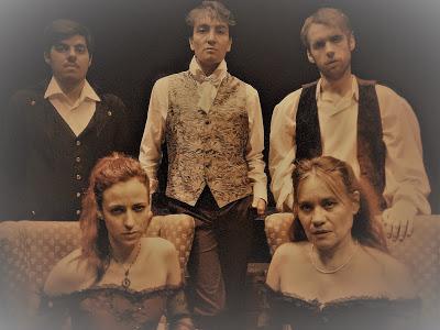 La Sombra Del Monstruo, Sucedió Una Fría Noche De Verano.