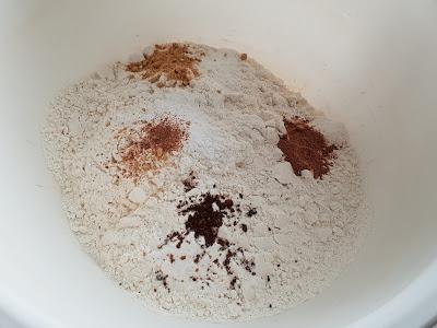 HONIGKUCHEN: PASTEL DE MIEL Y ESPECIAS