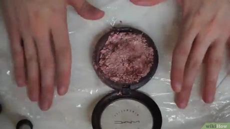 Cómo reparar un polvo compacto roto