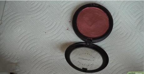 Cómo reparar un polvo compacto roto