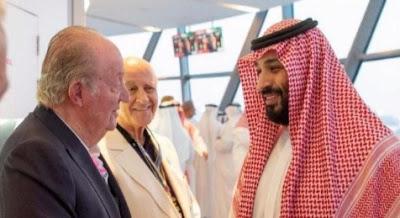 El rey Juan Carlos se fotografía con el príncipe de Arabia Saudí en plena polémica por el asesinato de Khashoggi.