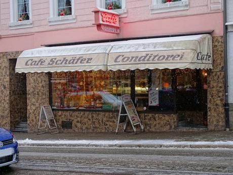 Triberg, los relojes de cuco más grande del mundo y la tarta más famosa. Triberg, los relojes de cuco más grande del mundo y la tarta más famosa.