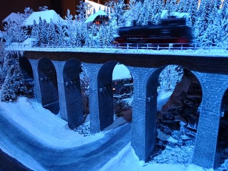 Triberg, los relojes de cuco más grande del mundo y la tarta más famosa. Triberg, los relojes de cuco más grande del mundo y la tarta más famosa.
