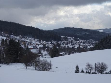 Triberg, los relojes de cuco más grande del mundo y la tarta más famosa. Triberg, los relojes de cuco más grande del mundo y la tarta más famosa.