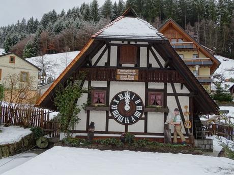 Triberg, los relojes de cuco más grande del mundo y la tarta más famosa. Triberg, los relojes de cuco más grande del mundo y la tarta más famosa.