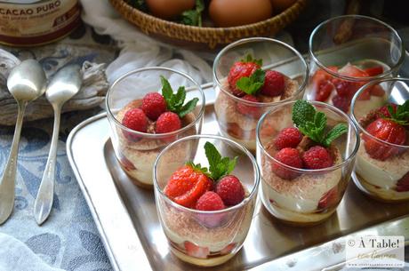 Vasitos de Crema Mascarpone y Frutos Rojos