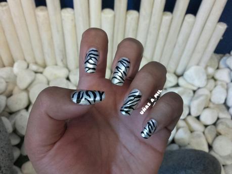Diseño de uñas con animal print, el estampado de la temporada Diseño de uñas con animal print, el estampado de la temporada